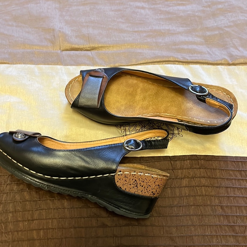 Open Toe Wedge Sandal